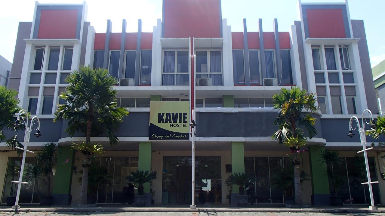 Kavie Hostel Malang Exterior photo